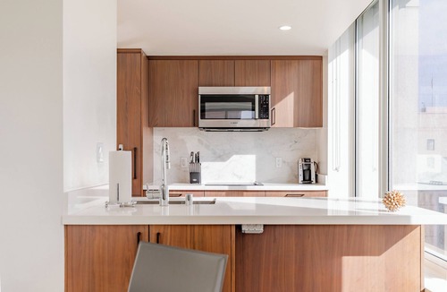 Downtown San Francisco Apartment | Luxury One Bedroom with Resort Amenities in SoMa