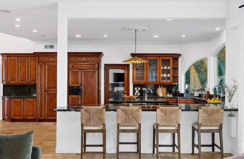 North Pacific Beach House | Luxury Pacific Beach Hilltop Rooftop Deck, Pool, 14-Person Hot Tub, 6BR/5BA