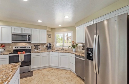 Lakewood House | Luxury Phoenix Oasis Private Pool Mountain Views Fast Wi-Fi