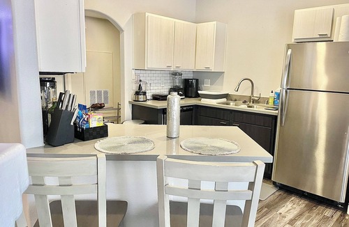 Paradise Valley Apartment | Luxury Plus: Fifty Shades of Vegas. Cozy, Clean, and Stylish. 1bed,1bath.