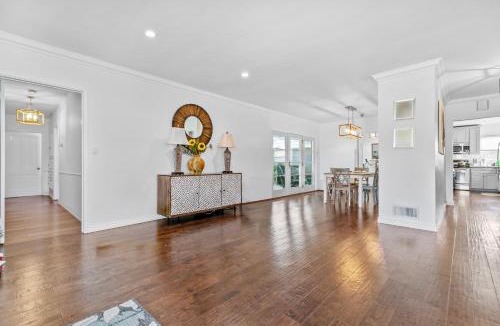 Pasadena Villa | Luxury Pool Oasis- Near Stadium, Tennis and Golf