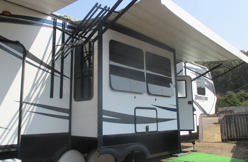 Fort Bragg House | Luxury RV 1/4 mile from the beach and MacKerricher State Park.