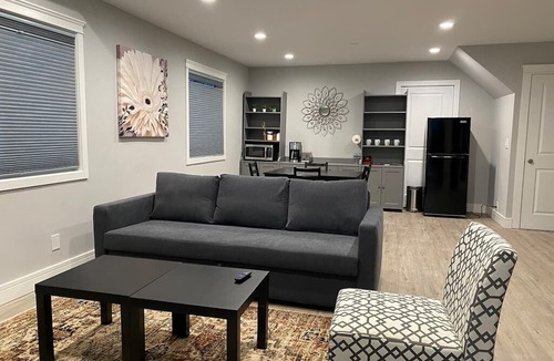 Northside House | ★★Luxury San Jose Downtown Suite with modern decor