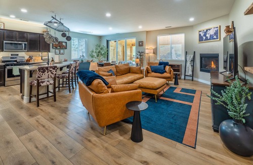 Reno House | Luxury Tahoe adjacent- 4-Bedroom Retreat - Family-Friendly North Reno Escape