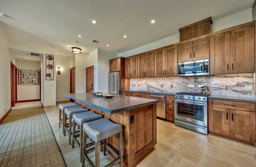 Lakeside Park Condo | Luxury Three Bedroom Steps From Heavenly Village Condo by RedAwning