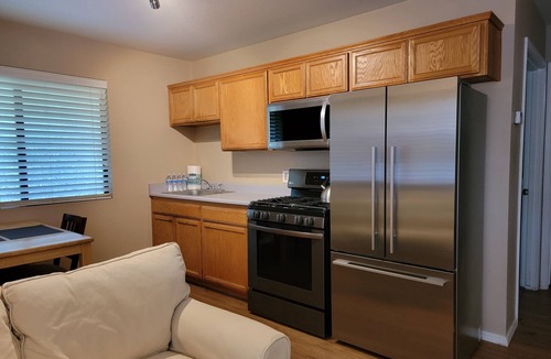 Atascadero Cottage | Luxury Turn-Key Cottage Rental, California Central Coast, Nearby Gym & Pool