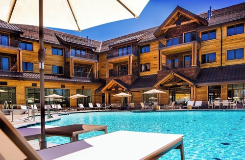 Lakeside Park Condo | Luxury Two Bedroom Residence Steps From Heavenly Village
