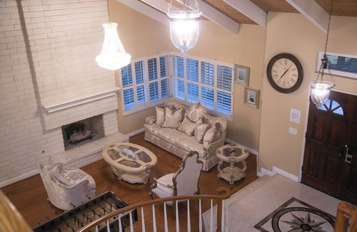 Fountain Valley Villa | Luxury Vacation Home 5Bedroom with Private Pool, 15 Min to Huntington Beach Pier