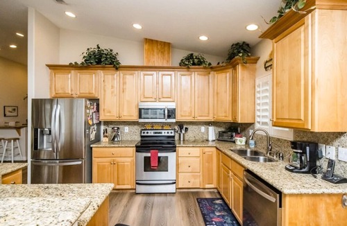 Moovalya Keys House | Luxury Waterfront House in the Moovalya Keys with Parking