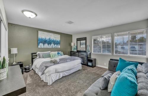 Rancho Oakey House | LV Amazing Single Story - Private Pool Games BBQ