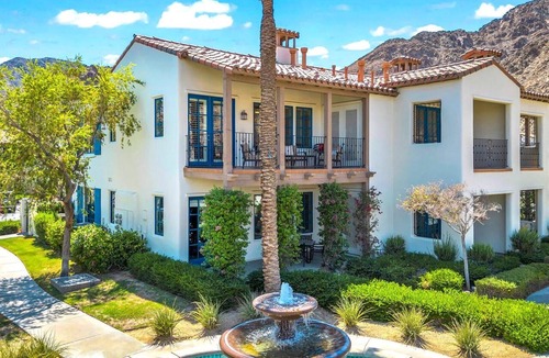 La Quinta Apartment | LV204 Upstairs 2 Bedroom Villa near Pool