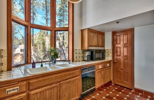 Glenbrook Villa | Lx20 lake tahoe private beach lakefront