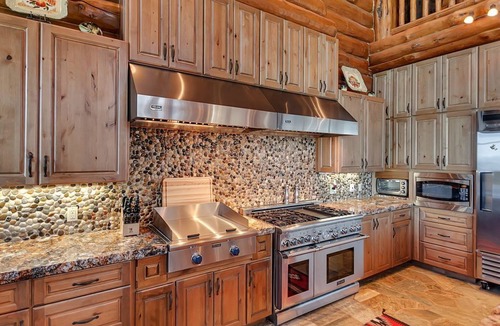 Port Orford House | LX28 Oceanfront Estate on 30 Acres: Great for Weddings!