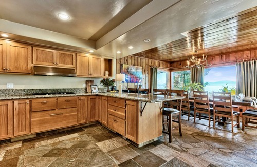 Lincoln Park House | LX6 Lakefront Luxury Estate Cave Rock