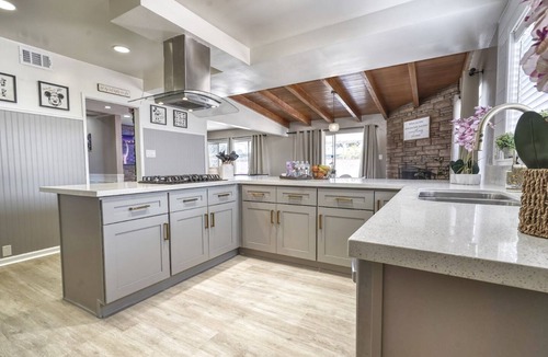 Northwest Anaheim House | ❀ Magical Days home ❀ Disneyland ◦ Beach ◦ Fast WIFI ◦ Anaheim ◦ Games ◦ Family