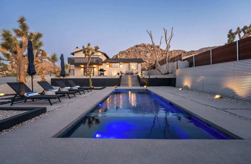 Joshua Tree House | Majestic Luxury Retreat | Pool ·Dome · Mini Golf