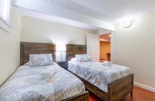 Northside Apartment | Marbella Lane - 2BR Cozy LwrLvl in DTWN SJ
