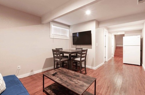 Northside Apartment | @ Marbella Lane - 2BR Home LwrLvl 11-Min to Levi's