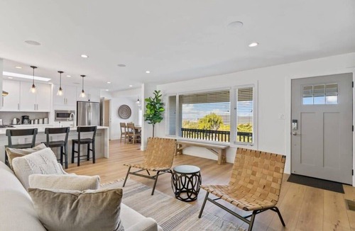 Sugarloaf House | Marbella Lane - 3BR w sweeping views of Bay Area