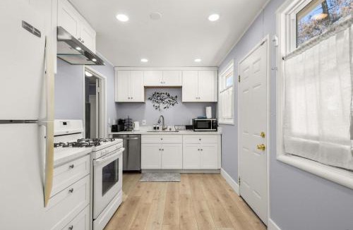 Cambrian Park House | Marbella Lane - Alluring & Spacious 3BR Home
