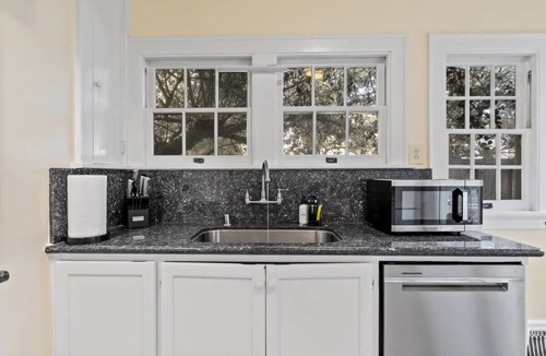 Crescent Park House | @ Marbella Lane - Charming Historic 5BR