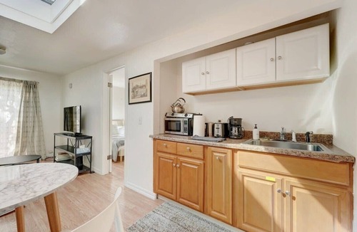 Downtown North House | Marbella Lane - Cozy 1BR in Palo Alto DWNTN Hub