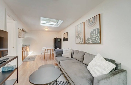 Downtown North House | Marbella Lane -Cozy 1BR Studio in Palo Alto DWTN