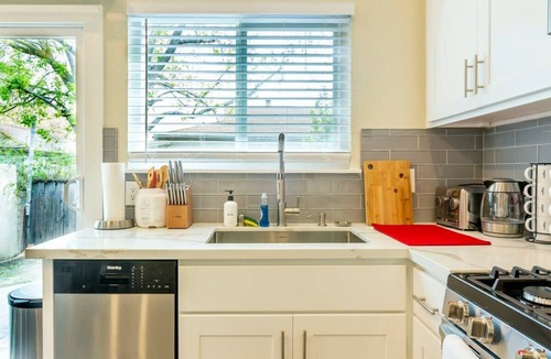 Willow Glen House | Marbella Lane Duplex San Jose 10-Min to Levi’s