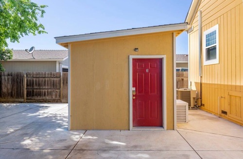 Northside House | @ Marbella Lane - MiniGuest House 11-Min to Levi's