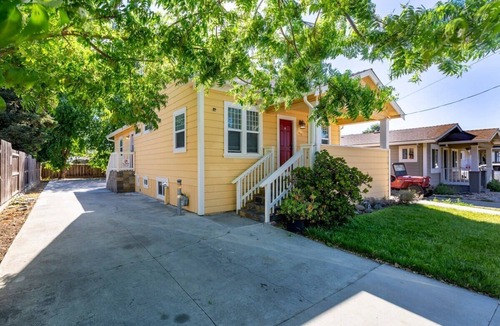 Northside House | @ Marbella Lane - MiniGuest House 11-Min to Levi's
