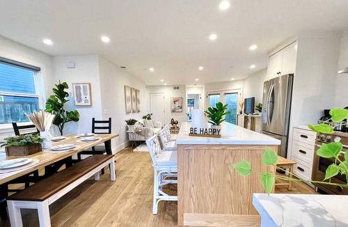 Sharp Park House | @ Marbella Lane - *NEW* Chic 3BR Coastal Home