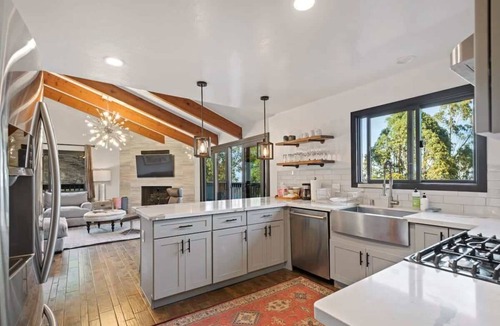 Colma House | @ Marbella Lane- Perfect Blend of Scenic & Comfort