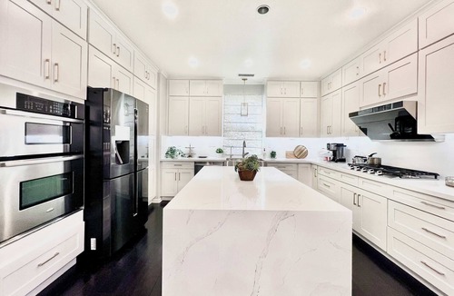 Woodbury House | @ Marbella Lane - Vibrant 4BR Home in Irvine