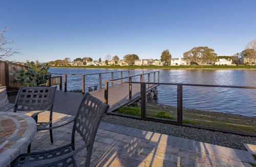 East San Mateo House | @ Marbella Lane - Waterfront Property | Laundry