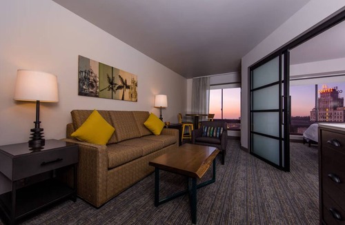 Cortez Hill Hotel | Marriott Vacation club, Downtown San Diego