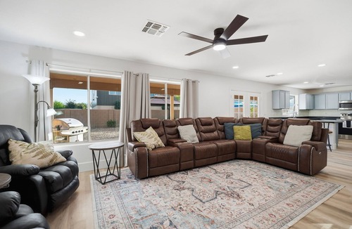 Casa Grande Cottage | Marvelous 4-bedroom cottage with billiard room in Casa Grande