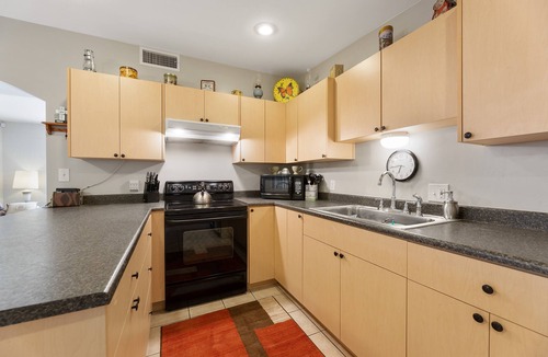 Black Canyon City House | Mary's Black Canyon City Place