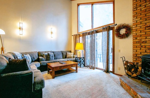 Mammoth Lakes Condo | Meadow Ridge 7