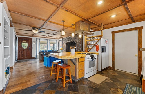 New Meadows House | Meadows Valley Retreat - Pet-friendly home with fire pit, large fenced yard, and trailer parking.