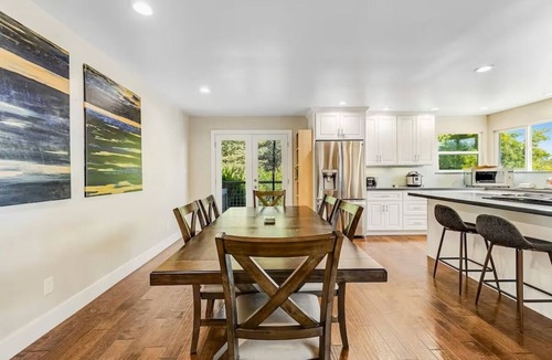 Freestone House | MeadowView on Darby, by Vinifera Homes