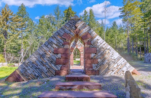 Gualala House | Mendocino Stone Ranch Compound, by Vinifera Homes