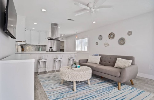 Crown Point House | Mermaid Cove: Your private Pacific Beach Oasis!