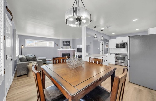 Reno House | Merry Melly, The Midtown Charmer! Close to Midtown, downtown, freeway, airport