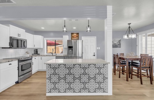 Reno House | Merry Melly, The Midtown Charmer! Close to Midtown, downtown, freeway, airport