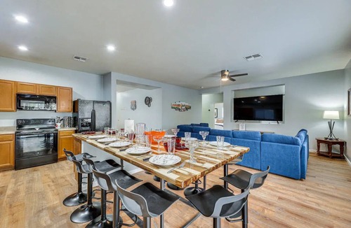 East Mesa House | Mesa Vacation Home - Sleeps 12 - Close to Golf Courses and SO MUCH MORE!