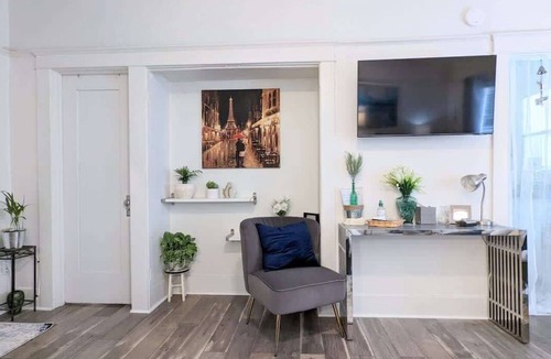 Downtown Long Beach Condo | Metro Paris- Elegant French Themed