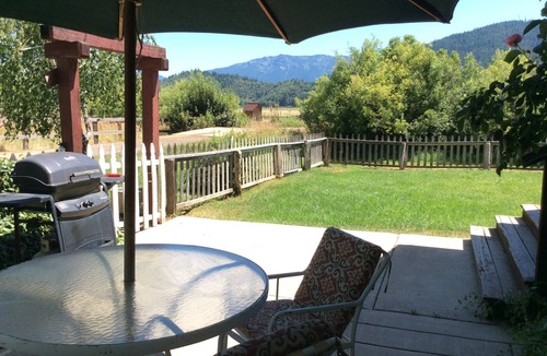 Greenville Cabin | Meyers Ranch Homestead Cabin - Hot Spring - Farm - Views