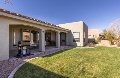St. George House | Mi Casa Es Su Casa