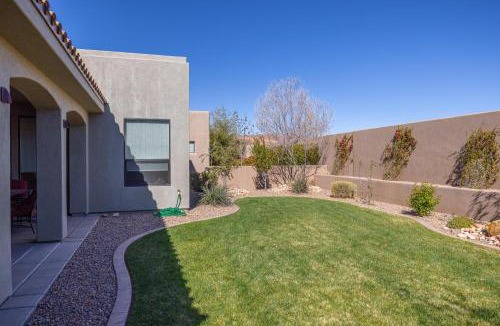 St. George House | Mi Casa Es Su Casa