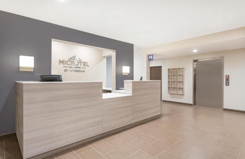 Springville Hotel | Microtel Inn & Suites by Wyndham Springville